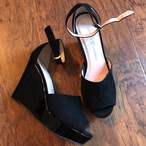 chinese laundry black wedges